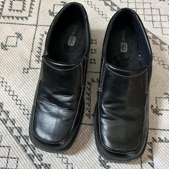 GEORGE Boy Slip-on dress shoe, size 4, great condition - Picture 2 of 8